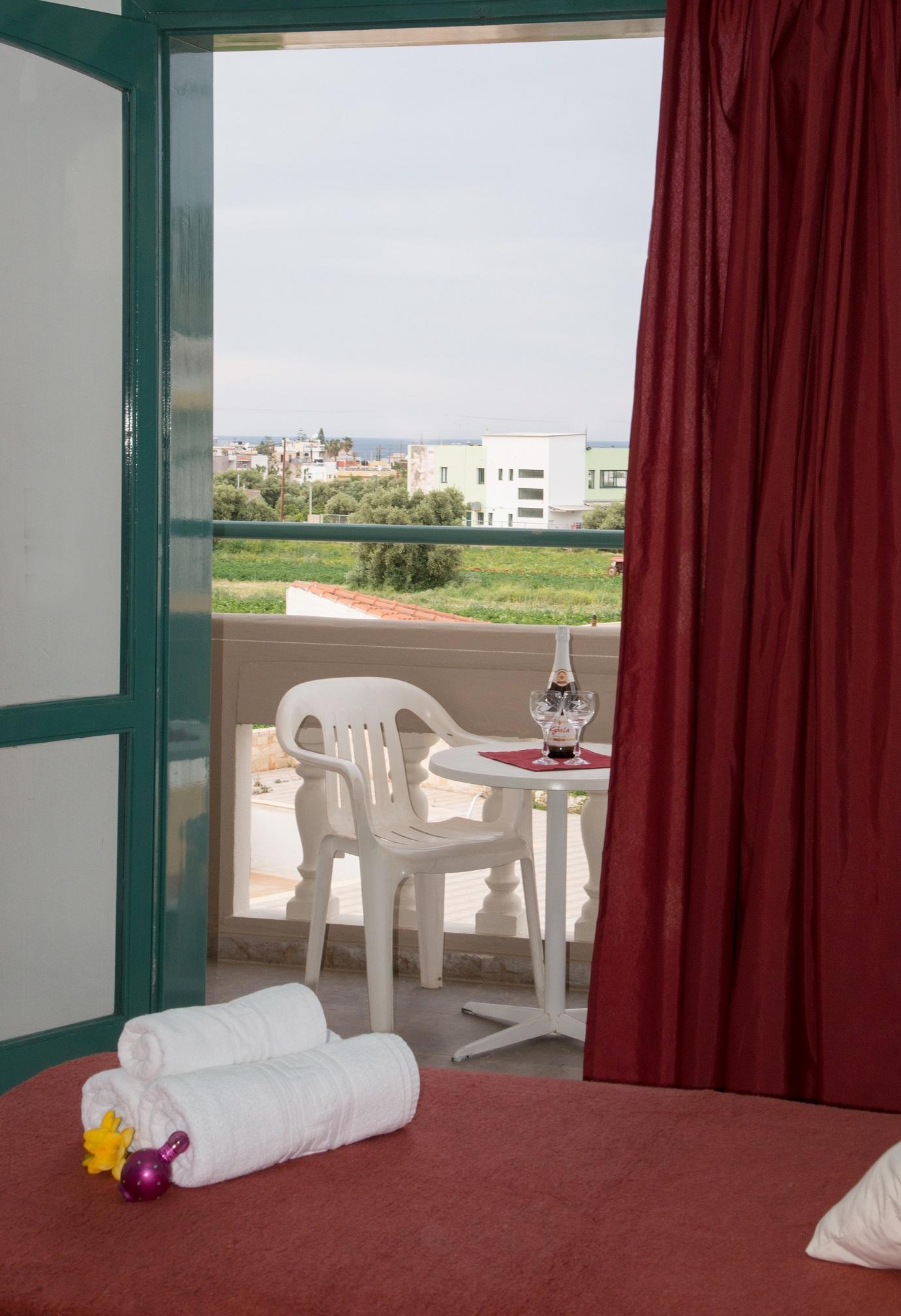 Theoni Apartments Malia Eksteriør billede
