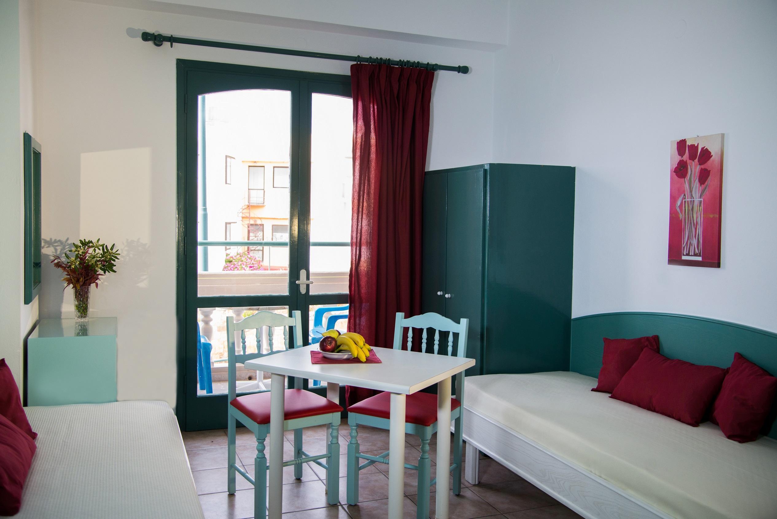 Theoni Apartments Malia Eksteriør billede