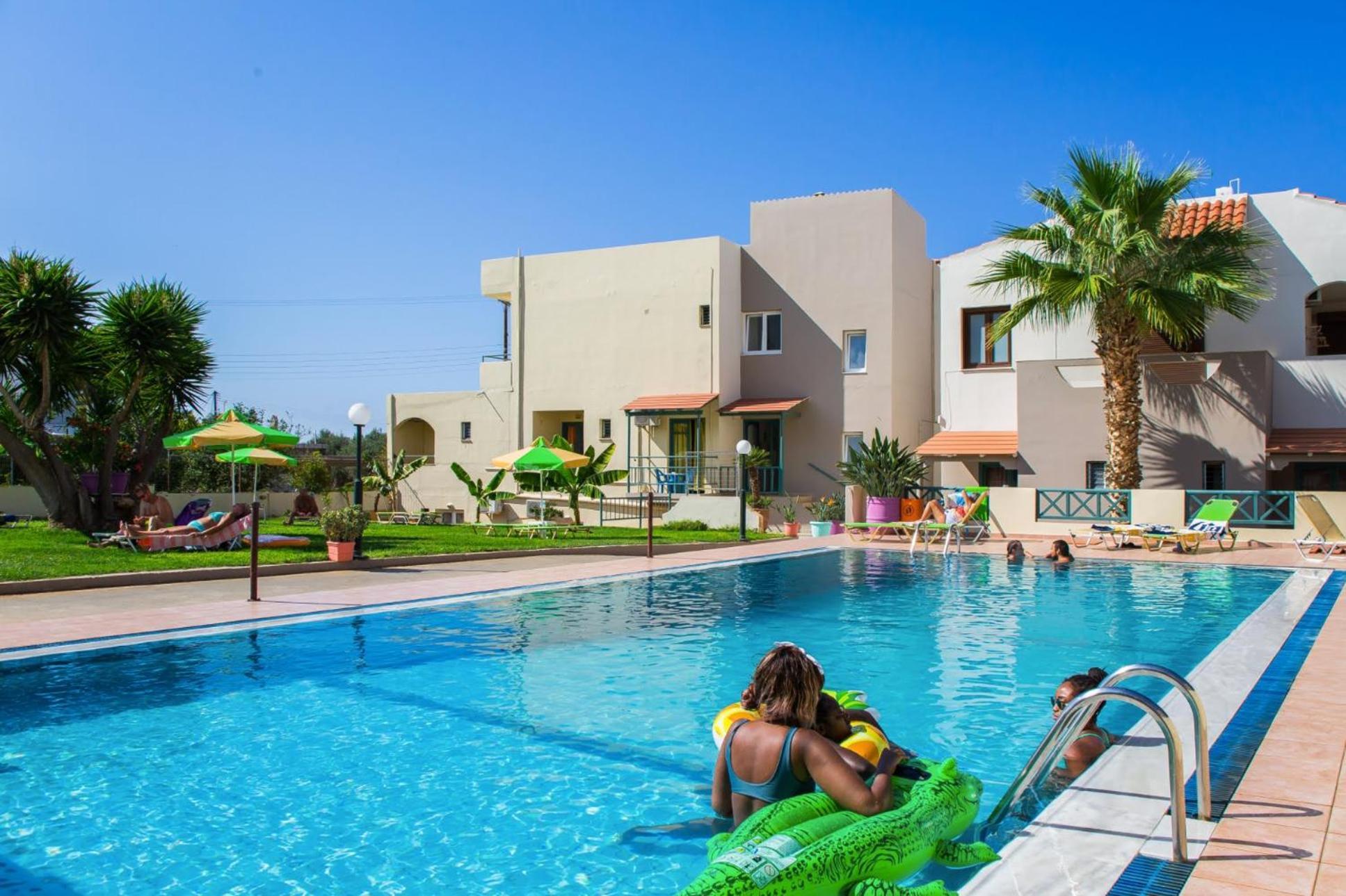 Theoni Apartments Malia Eksteriør billede