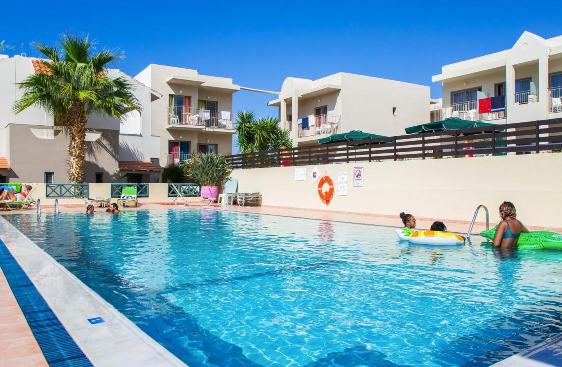 Theoni Apartments Malia Eksteriør billede