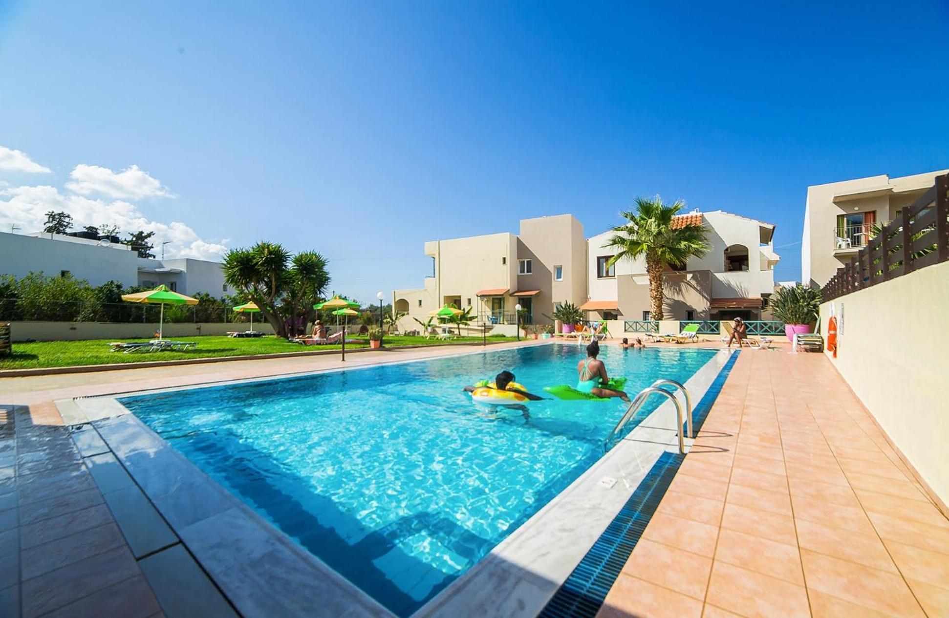 Theoni Apartments Malia Eksteriør billede
