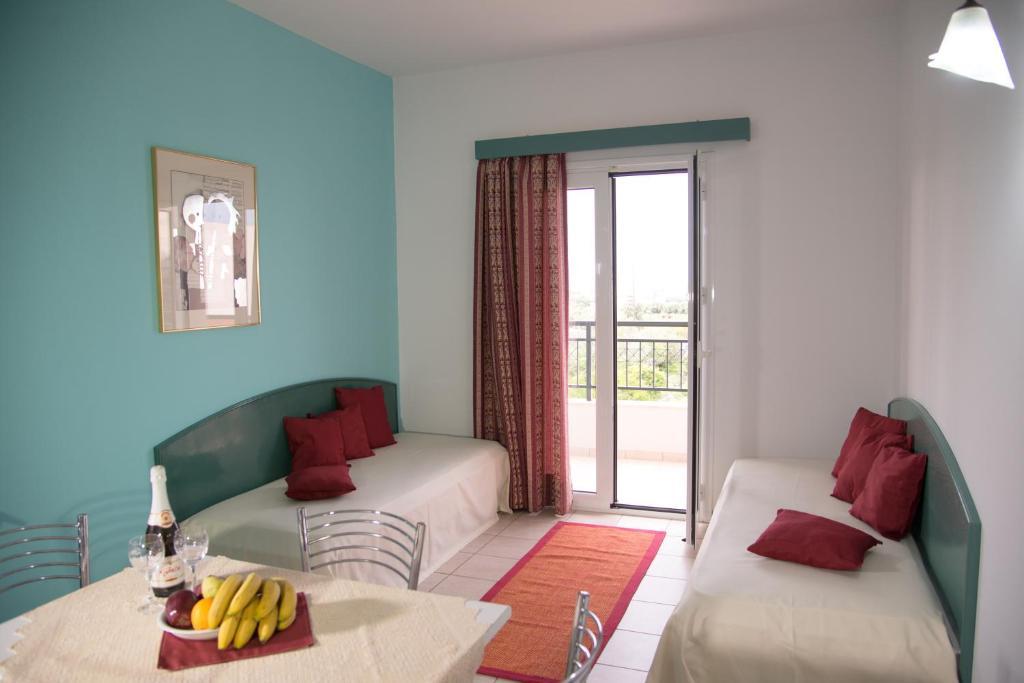 Theoni Apartments Malia Eksteriør billede